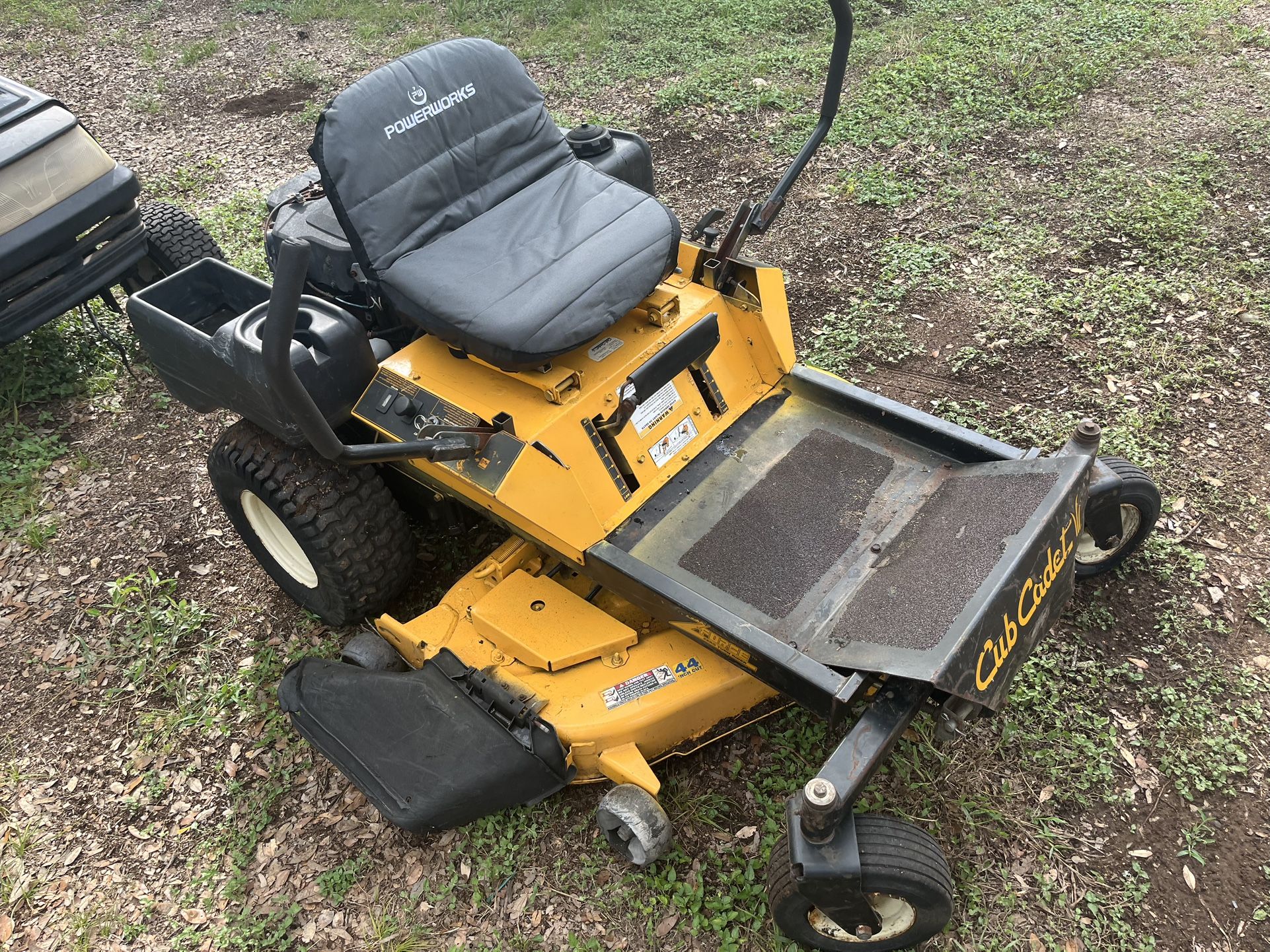 2006 Cub Cadet Zforce Commercial Grade Zero Turn 44” Riding Lawn Mower 20hp