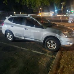2014 Nissan Rogue Select