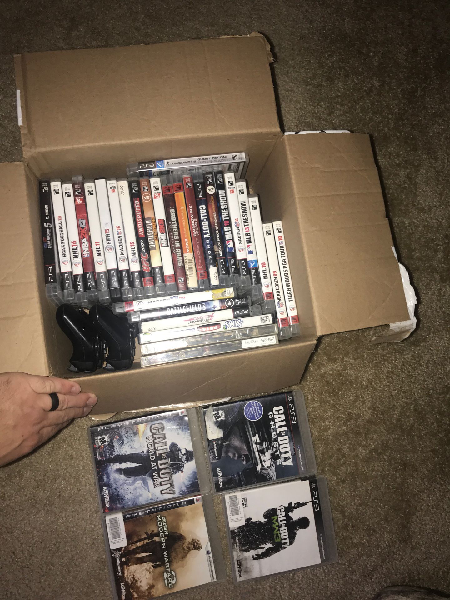 PS3 GAMES And Controller