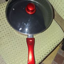 11 inch. Nonstick  basics pan with lid cover