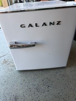 White Compact Mini Refrigerator