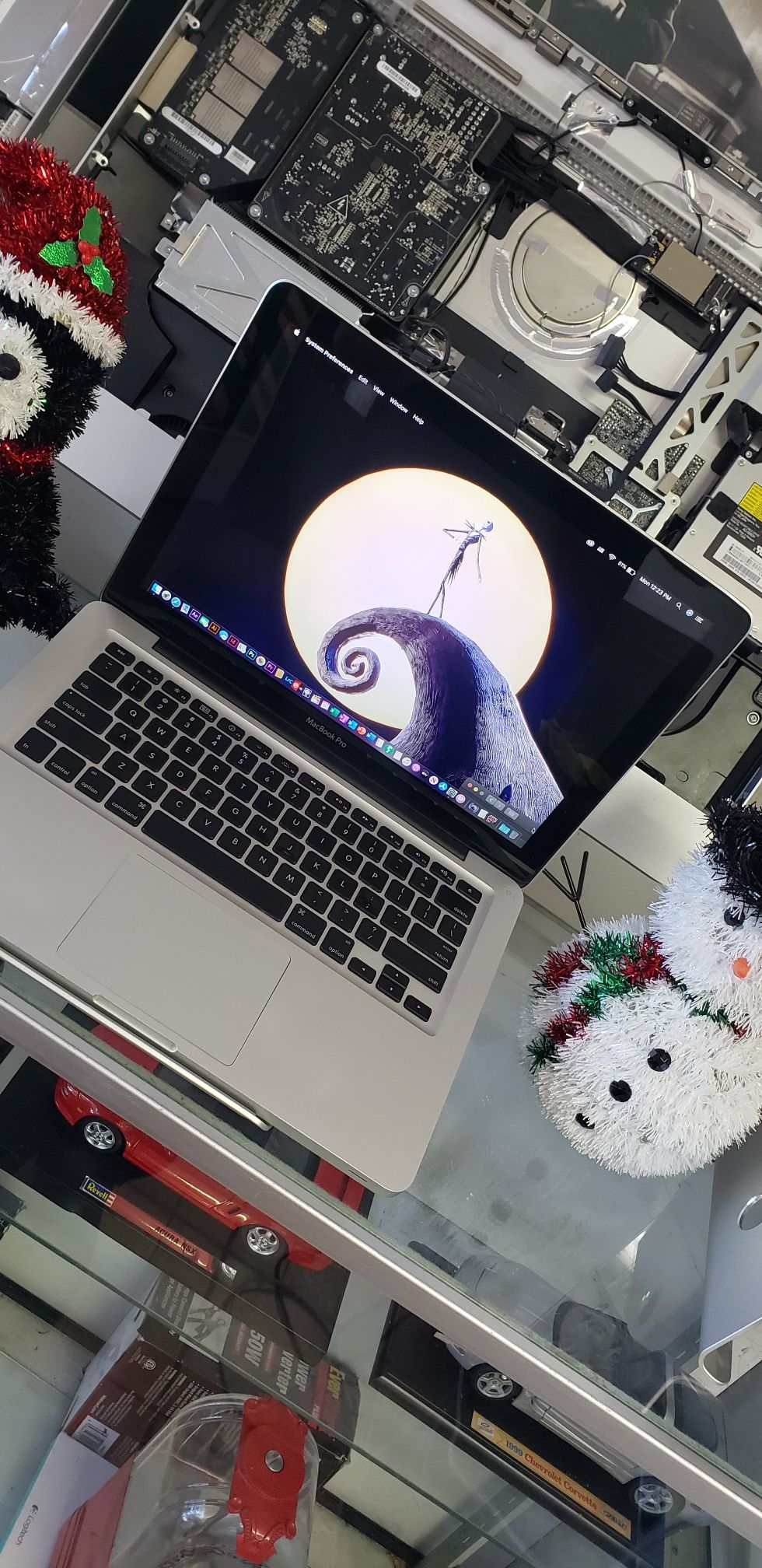 🎅🎁 APPLE MACBOOK PRO LAPTOP 💻 SSD FULLY LOADED WITH SOFTWARE GREAT FOR 🎁 WORK AND SCHOOL GIFT 🎁