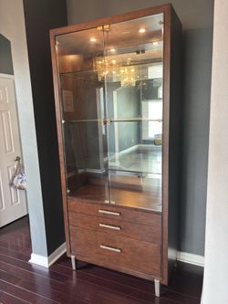 Thomasville walnut curio cabinet Thomasville walnut curio cabinet