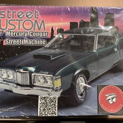 Amt 73 mercury cougar model kit