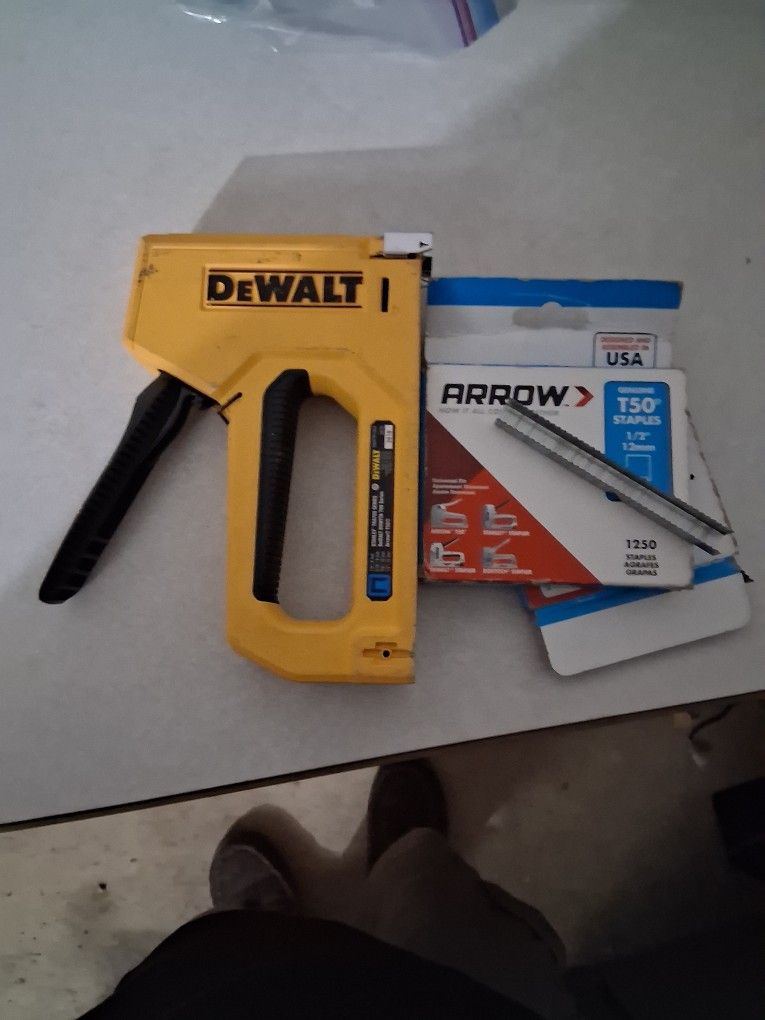 Staple Gun