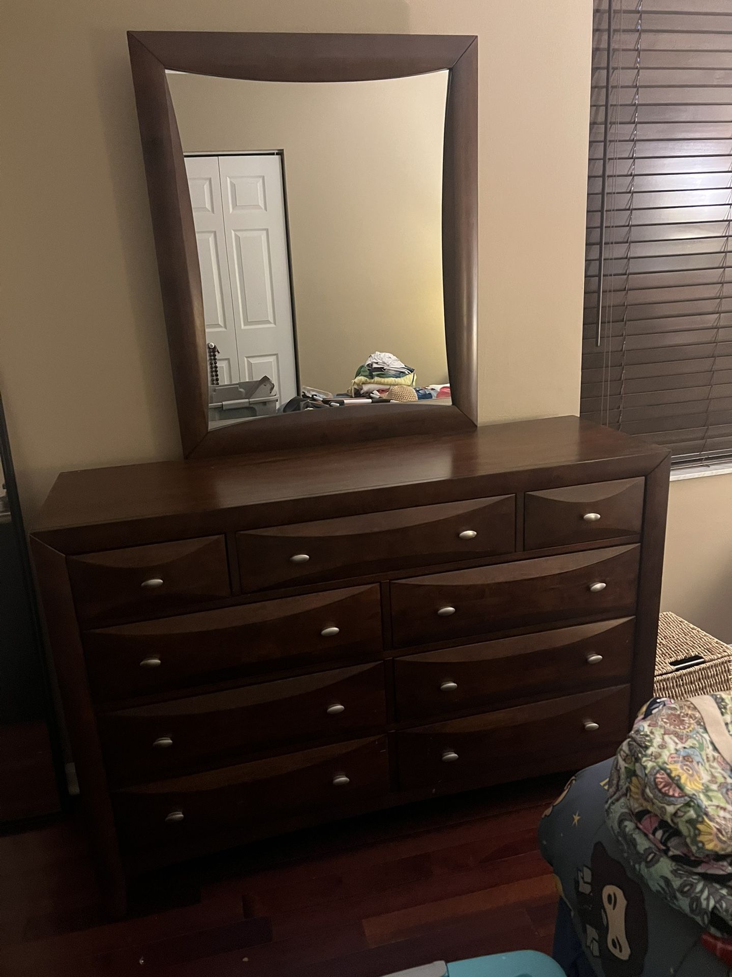 Wood Dresser With Mirror