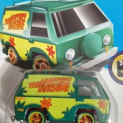 Hot Wheels Scooby-Doo Super Treasure Hunt & Regular Diecast 