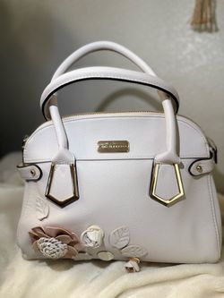 Large White Big Buddha Bag with Flower Detailing – Brand New!