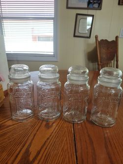 1981 planter peanut jars