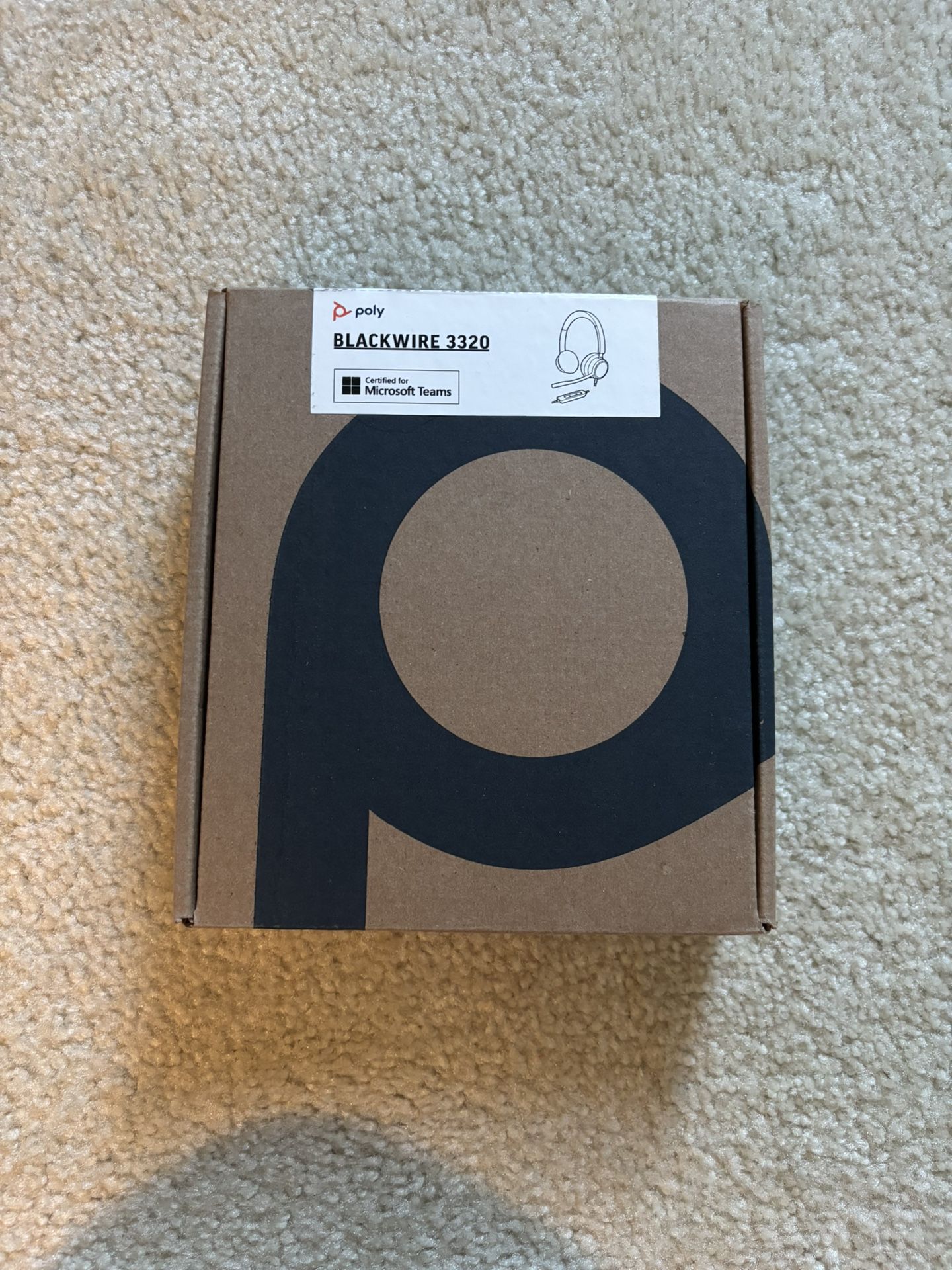 BRAND NEW Headset (Poly Blackwire 3320)