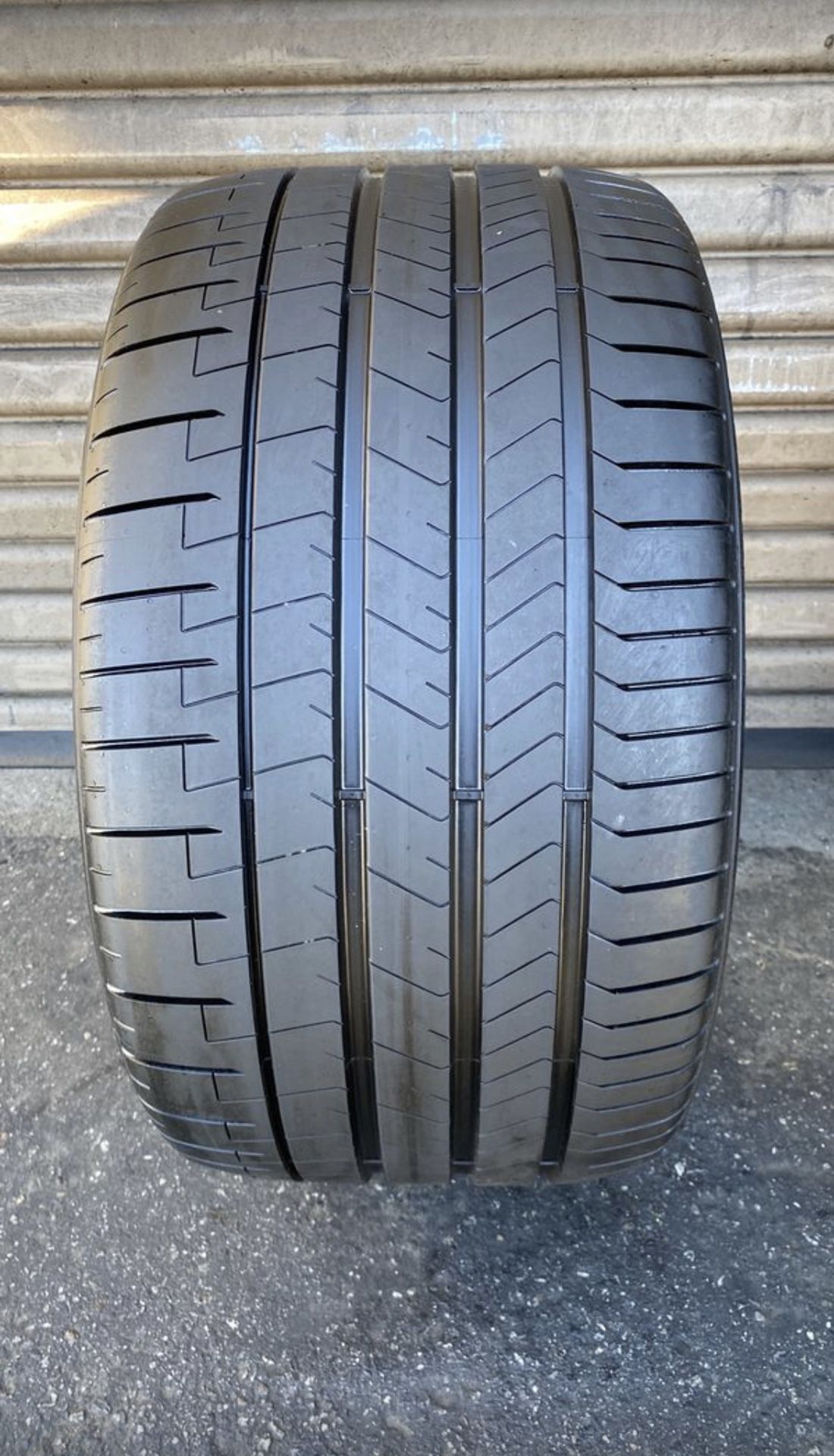 305/30/21 Pirelli P-Zero PZ4 (NA1/ 100%)