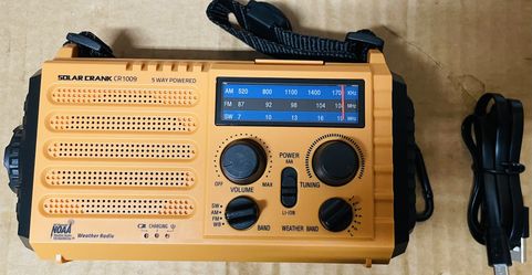 Solar Crank Radio 5 Way Powered Weather Radio Rechargeable. AM/FM New