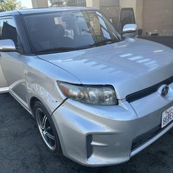 2012 Toyota scion
