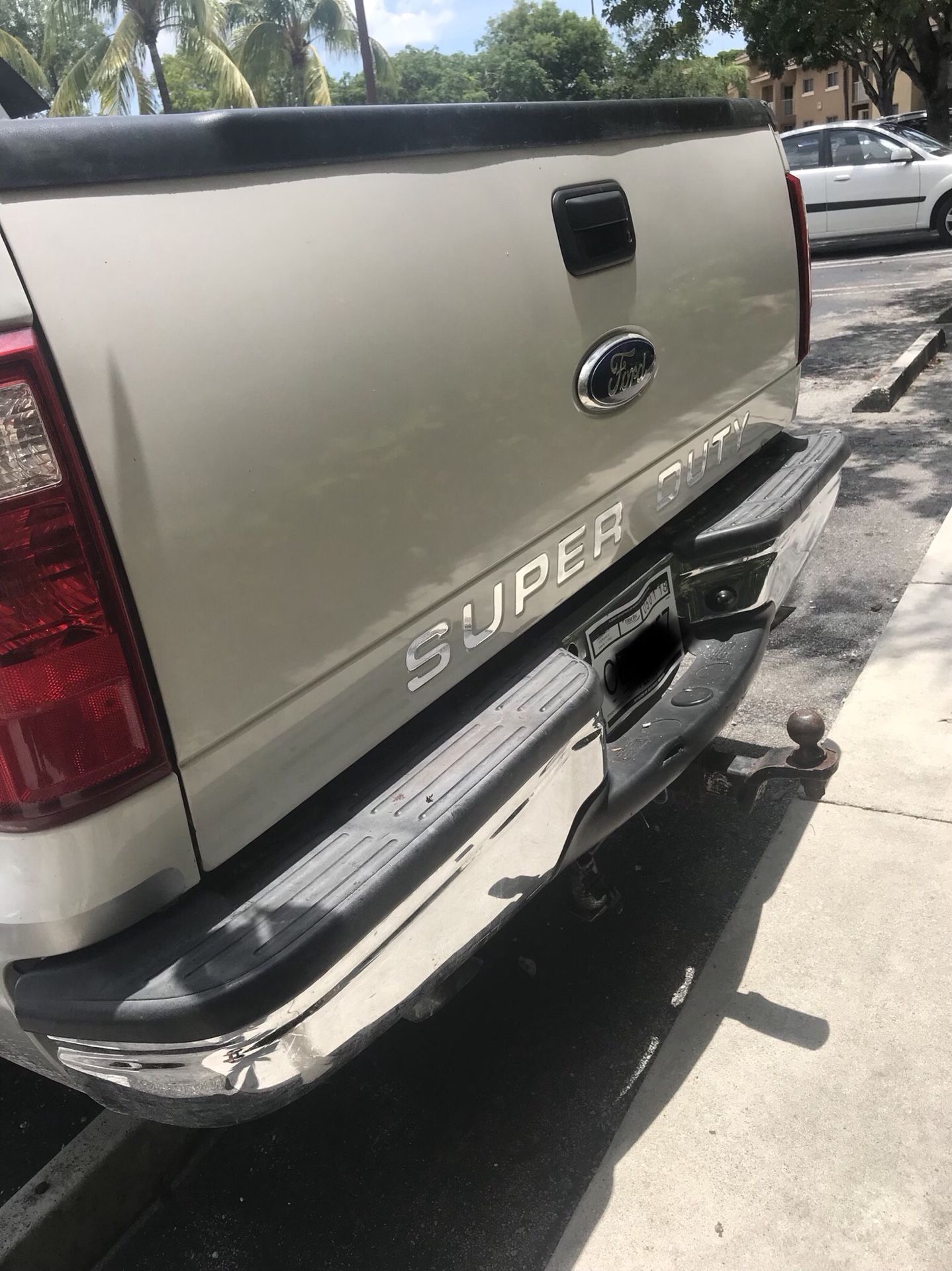 2008-2016 Ford F 250 F 350 f250 f350 super duty tailgate oem clean white
