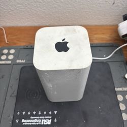 Apple AirPort Extreme Base Station Model A1521