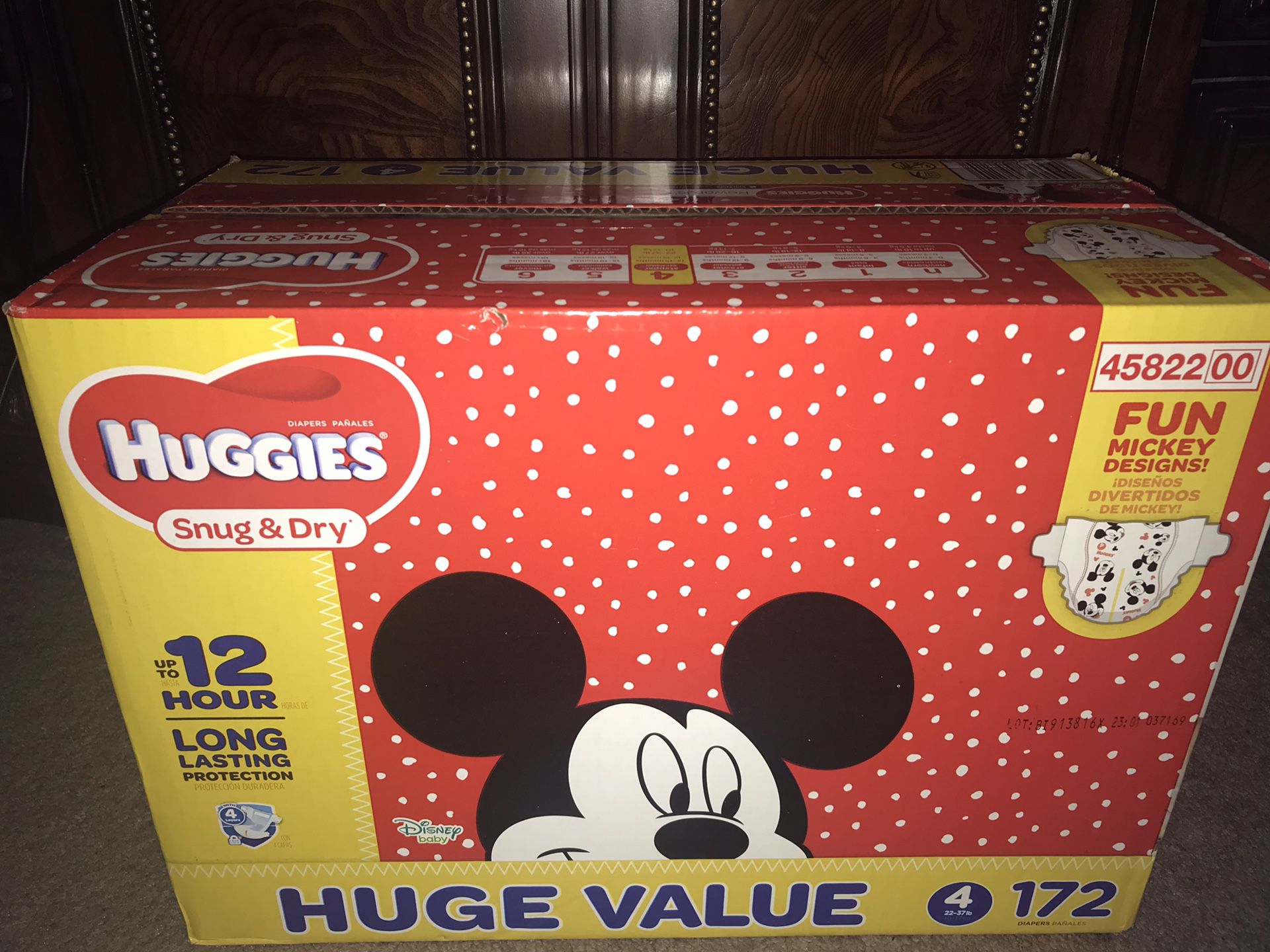 Huggies Value Box of diapers Size 4