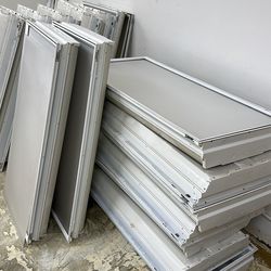 Free!! 2 x 4 fluorescent lights