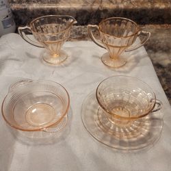 Pink Depression Era Tea Set (4)