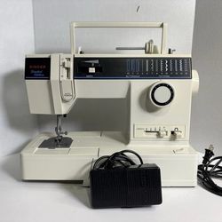 Singer limited edition model 7033