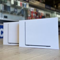 MacBook Air M2 Chip (Brand New)