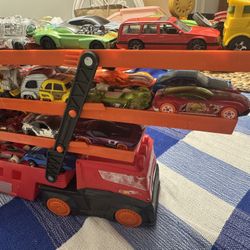 2018 Hot Wheels Mega Hauler Truck FTF68 Orange-Red Display Holds 50 Diecast Cars
