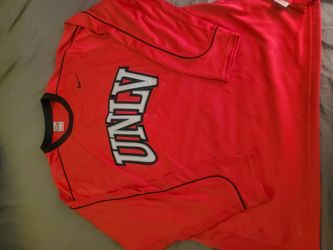 UNLV Pull Over 