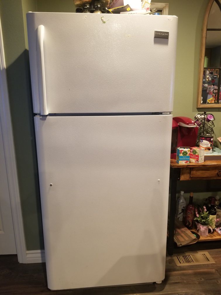 Frigidare Refrigerator