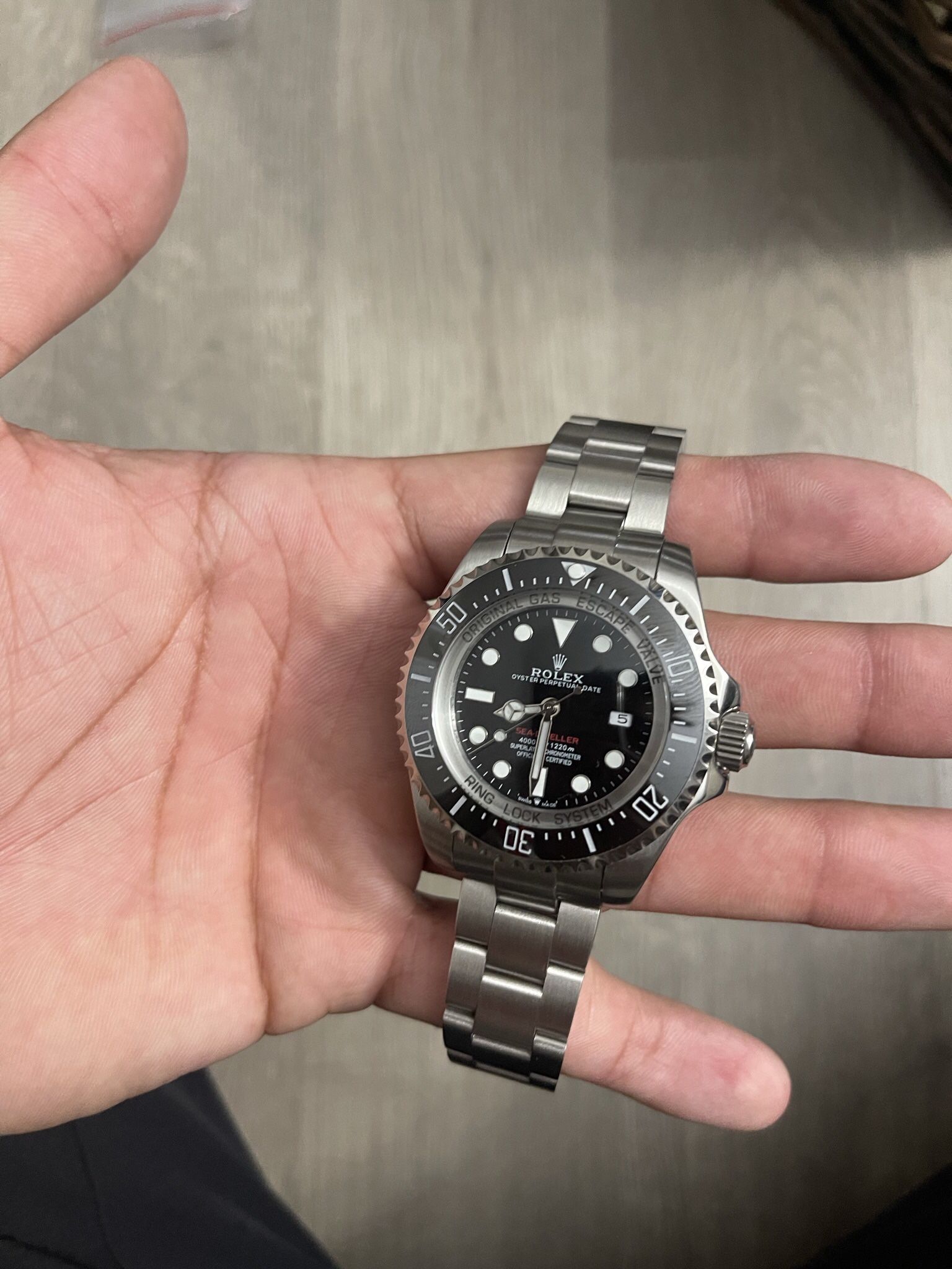 Seadwllr Sub Watch