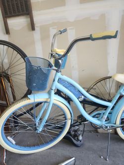 Huffy 26" Nel Lusso Cruiser Bike