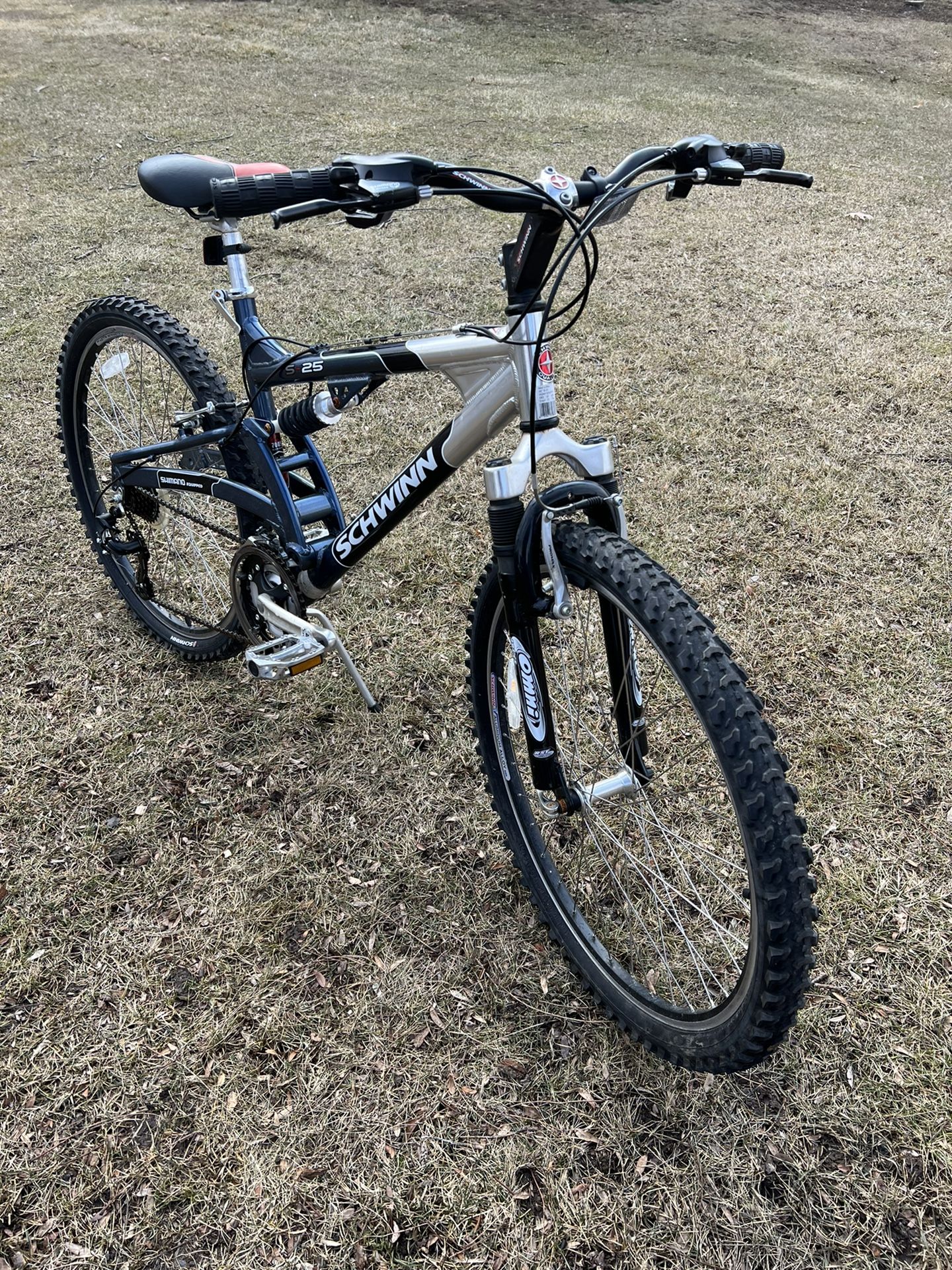 Schwinn rst hot sale omni mountain bike