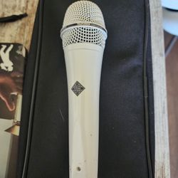 Telefunken Micrófono vocal dinámico universal cardioide M81, blanco,Telefunken M81 Universal Cardioid Dynamic Vocal Microphone, White