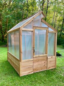 8’x6’ Greenhouse, Polycarbonate, cedar, & fir - Model: Lindon
