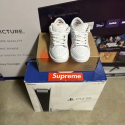 Nike Dunk SB Triple White