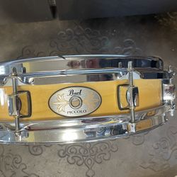 13"x3 1/2" Pearl Piccolo Snare Drum