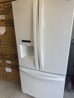 Refrigerator 33 inches excellent