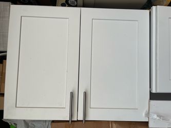 White Shaker Upper Kitchen Cabinet