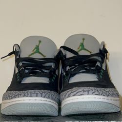 Original Jordan 3 Pine Green Size 10.5 (negotiations)