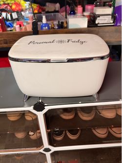 Personal 6 Liters Mini Fridge