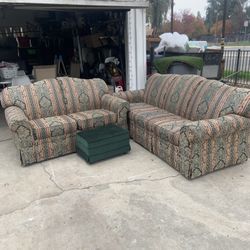 Sofás! No Reclinable! Is Good Condición