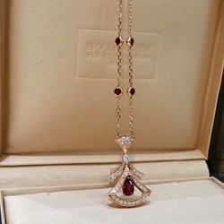 Fanshion Necklace