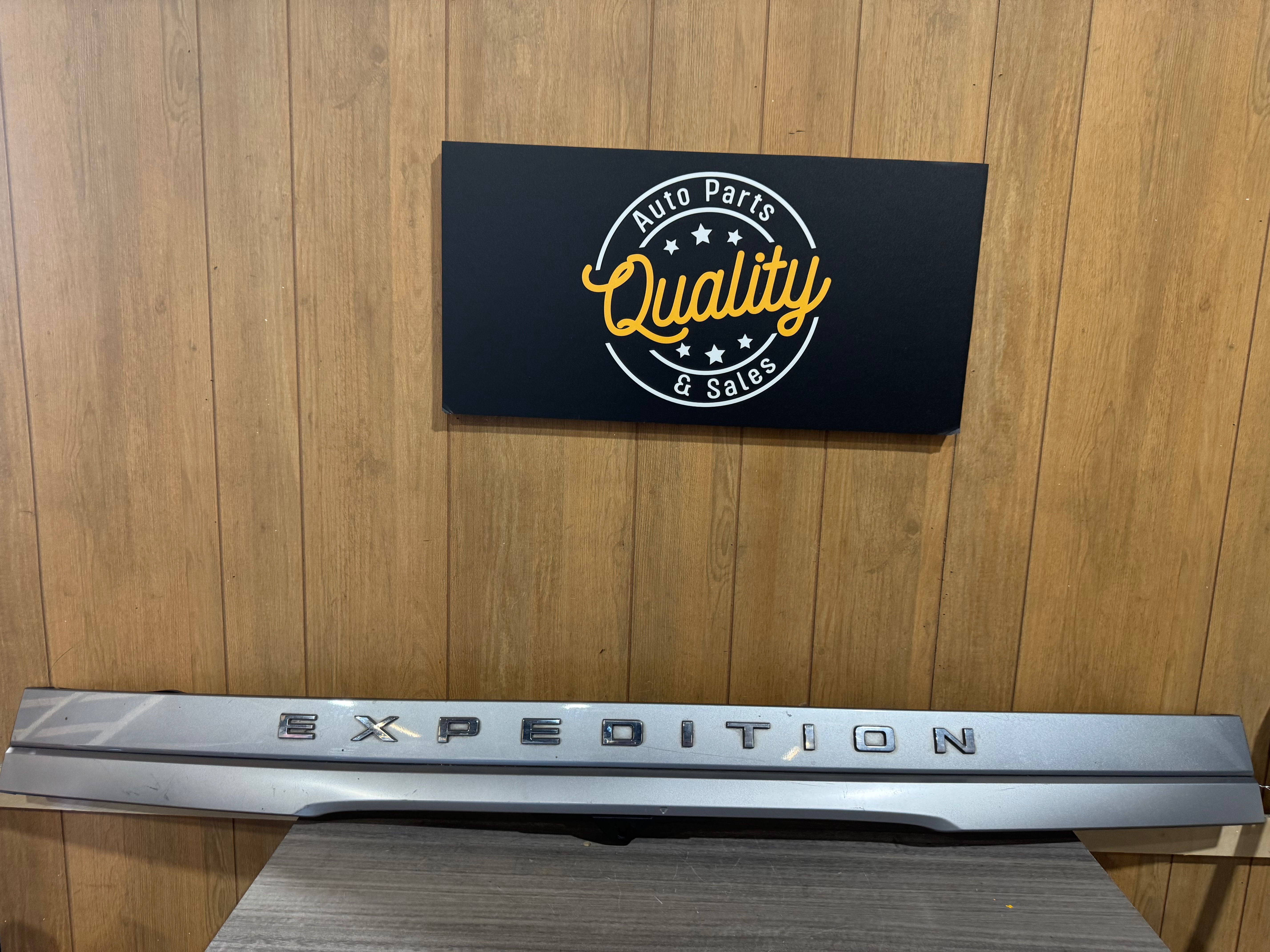 2022 2023 2024 Ford Expedition Lift Gate Tail Gate Trim Molding