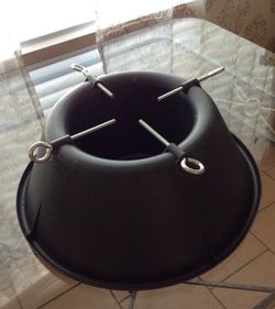 CHRISTMAS TREE STAND