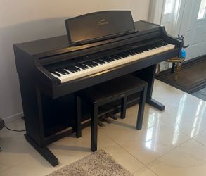 Yamaha Clavinova CLP-840 Digital Piano – Weighted Keys, Rosewood Finish