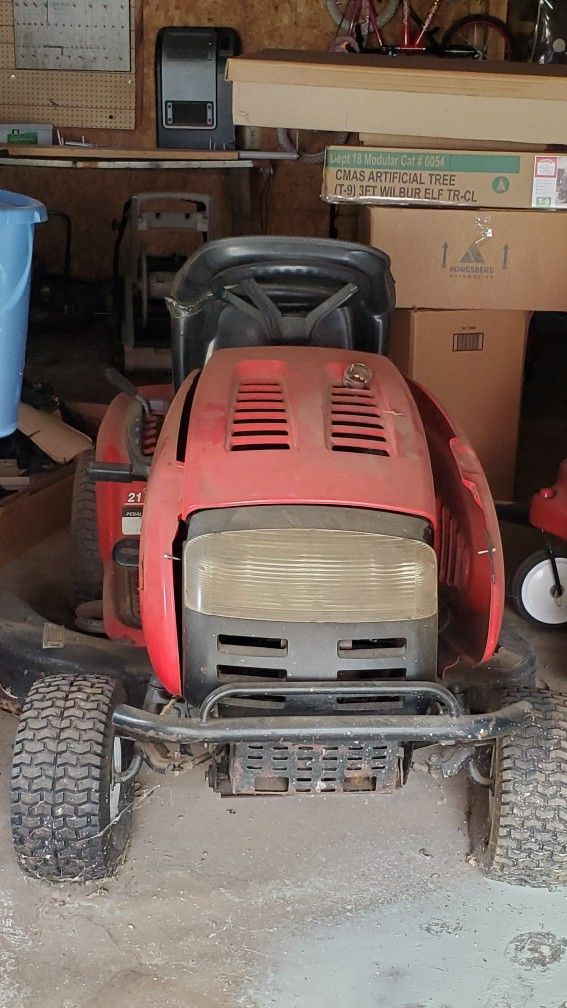 Old lawn Mower I'm Selling It Don't Know What's Wrong With It