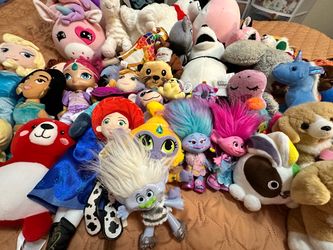 Large Lot of Mixed Stuffed Animals and Dolls