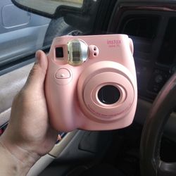 Fujifilm Instax Mini 7s. 