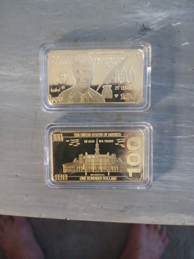 2 100 Trump Gold Bars Colkectors