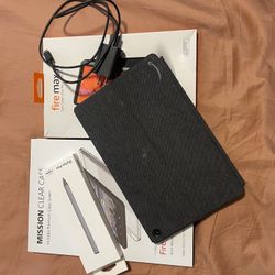 2023 Amazon Fire Max 11 tablet  W/ Keyboard, Stylus Pen, 2 Extra Cases