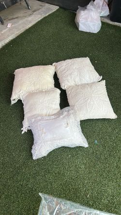 Set of 5 Cream Lace Decorative Throw Pillows