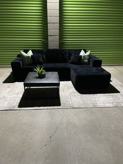 *Free Delivery* Boneless Sectional Couch Sofa 